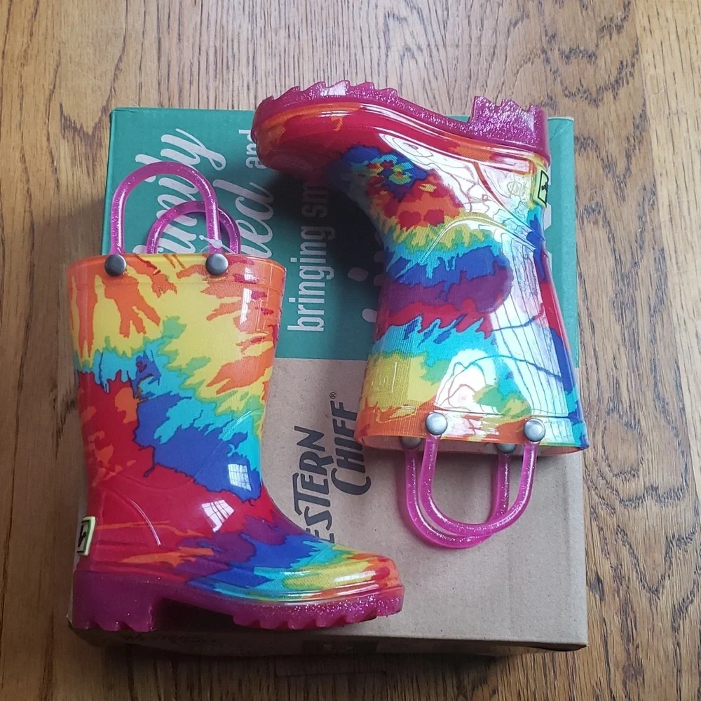 NIB Kids Tie Dye Rain Boot Light Up Western Chief Toddler Size 5